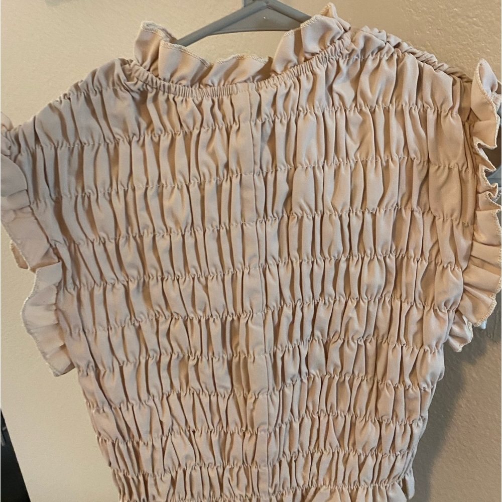 Super cute SHEIN scrunch short sleeve top
